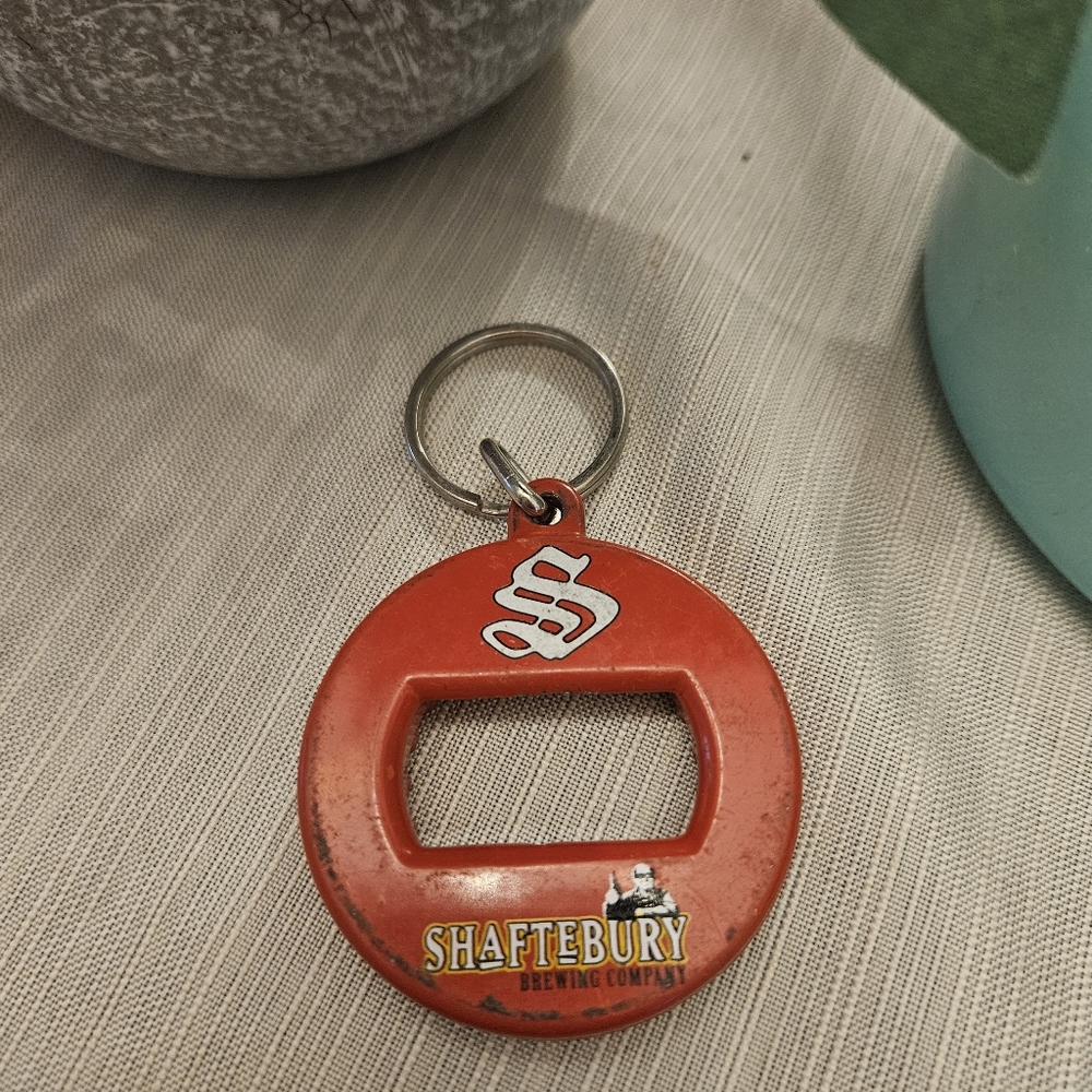 Shaftbury brewing company bev key bottle opener keychain red